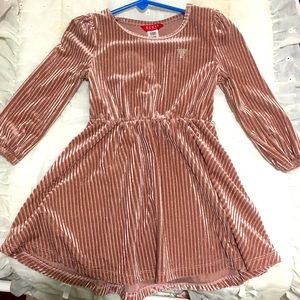 25 for 25$ 3T Guess Dress for Toddlers